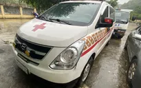 Xe cứu thương chở 11 người từ Bắc Ninh về Sơn La với giá 300.000 đồng/người