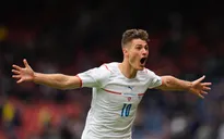 VIDEO EURO 2020: Chiêm ngưỡng siêu phẩm từ giữa sân vào lưới ĐT Scotland