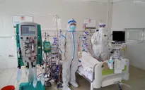 Nữ công nhân 37 tuổi mắc COVID-19 tiên lượng nặng, phải đặt ECMO