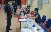Tụ tập xem bóng đá, 7 người ở Bắc Giang bị phạt 105 triệu đồng