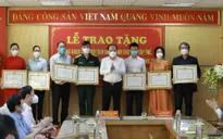 Bắc Giang trao bằng khen cho cá nhân, tập thể chung tay phòng chống COVID-19