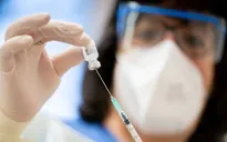 Canada cho phép tiêm chủng kết hợp các loại vaccine ngừa COVID-19
