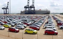 Ô tô nguyên chiếc nhập khẩu từ Trung Quốc ồ ạt vào Việt Nam