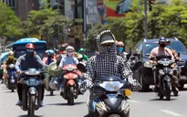 Hà Nội nắng nóng gay gắt ban ngày, chiều tối và đêm có mưa rào và dông