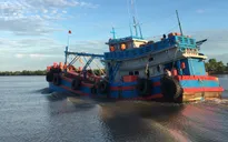 Gia tăng tình trạng mua bán, vận chuyển, sang mạn dầu trái phép trên biển