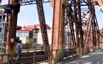 Cầu Long Biên xuống cấp trầm trọng tạo nút thắt trong vận tải đường sắt