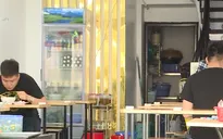 Ngày đầu Hà Nội nới lỏng giãn cách xã hội, hàng quán tuân thủ 5K