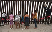 Gần 179.000 người di cư bị bắt giữ tại biên giới Mỹ - Mexico, nhiều người bỏ mạng trong lúc vượt biên