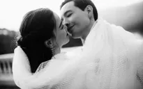 Hồ Ngọc Hà khoe ảnh cưới hạnh phúc với Kim Lý: "Anh đã cho em bình yên"