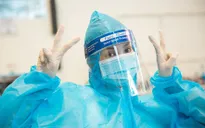 Hoa hậu Tiểu Vy và dàn Á hậu làm tình nguyện viên hỗ trợ người dân tiêm vaccine COVID-19