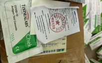 Thu giữ 29 hộp test thử nhanh COVID-19 không rõ nguồn gốc