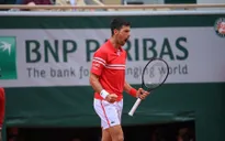 Djokovic dễ dàng giành quyền vào vòng 4 Pháp mở rộng 2021