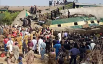 Vụ tai nạn đường sắt tại Pakistan: Số người thiệt mạng tăng lên 43
