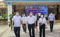 Chủ tịch Hà Nội kiểm tra công tác chống dịch COVID-19 tại điểm thi tốt nghiệp THPT 2021