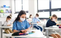 Mỹ cho phép học sinh đã tiêm chủng bỏ khẩu trang
