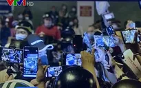 Bát nháo livestream: Từ bán hàng “rởm” đến khoe thân, bóc phốt nhau
