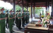 Công an tỉnh Vĩnh Phúc thăm viếng, dâng hương tri ân các anh hùng liệt sĩ