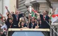 Chùm ảnh: Lễ ăn mừng hoành tráng của ĐT Italia tại Rome