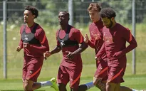 Liverpool tới Áo tập luyện chuẩn bị mùa giải mới