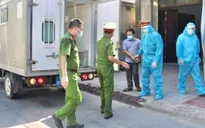 Bắt tạm giam chủ nhà xe khách chở người mắc COVID-19 rời TP Hồ Chí Minh