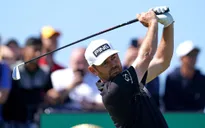 Louis Oosthuizen tiếp tục dẫn đầu giải golf The Open sau vòng 2