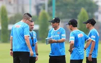 HLV Mai Đức Chung: "Hãy ủng hộ để chúng tôi hoàn thành nhiệm vụ"