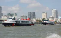 Biến tàu chở khách du lịch thành tàu chở hàng hóa - nhu yếu phẩm