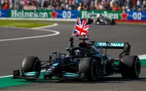 Lewis Hamilton giành chiến thắng kịch tính tại GP Anh