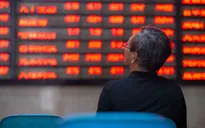 Chứng khoán đỏ lửa, VN-Index mất gần 56 điểm