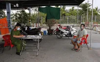 Test nhanh âm tính, tài xế photo giấy xét nghiệm COVID-19, tự ghi ngày khác để qua chốt kiểm soát