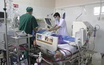 Cứu bệnh nhân sốc, suy đa tạng do uống 600 viên thuốc hạ áp