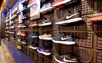 Nike có thể thiếu giày sản xuất tại Việt Nam