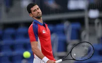 Thua Zverev, tay vợt số 1 thế giới Djokovic chia tay giấc mơ vàng Olympic