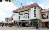 Ga Vinh đón khách đi tàu trở lại từ 3/7