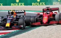 Sergio Perez xin lỗi Charles Leclerc sau GP Áo