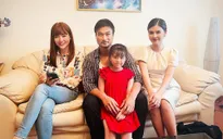 Mùa hoa tìm lại: Vẻ dễ thương của bé Ngân ngoài đời thường