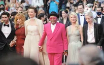 Khai mạc LHP Cannes 2021: Dàn sao dự công chiếu nhạc kịch, Jodie Foster nhận Cành cọ vàng