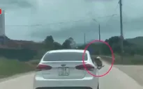 Lưu ý an toàn cho trẻ nhỏ khi ngồi trên ô tô
