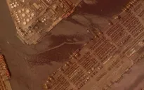Dubai điều tra nguyên nhân vụ nổ tàu chở container
