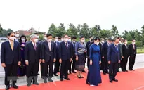 Chủ tịch nước tưởng niệm các chiến sỹ vô danh Lào