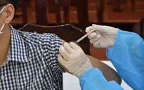 Người đã tiêm vaccine đối mặt với COVID-19 như thế nào?