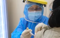 Chưa tới 10 ngày, quận 11 tiêm xong vaccine mũi 1 cho người dân