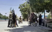 Taliban kiểm soát 2 thành phố lớn ở Afghanistan