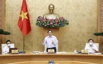 Thủ tướng: Giãn cách xã hội phải thực hiện nghiêm, không để "chặt ngoài, lỏng trong"