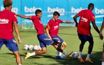 Barcelona vất vả điều chỉnh lại lương của các cầu thủ