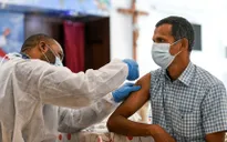 Một số quốc gia Trung Đông dẫn đầu thế giới về tỷ lệ tiêm vaccine