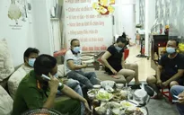 Giả danh cảnh sát lừa đảo, ăn nhậu trong mùa dịch