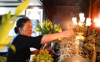 Người dân cúng lễ Vu Lan trực tuyến thời dịch COVID-19