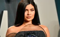 Kylie Jenner mang thai con thứ 2