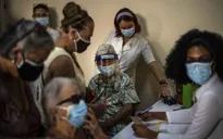 Cuba có thể là quốc gia đầu tiên tiêm vaccine COVID-19 cho tất cả người dân trước cuối năm 2021